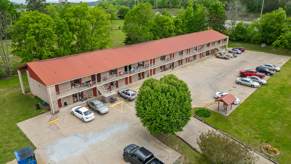 2 Killian Ave, Trenton, GA à vendre - Photo de l’immeuble – Image 3 sur 52