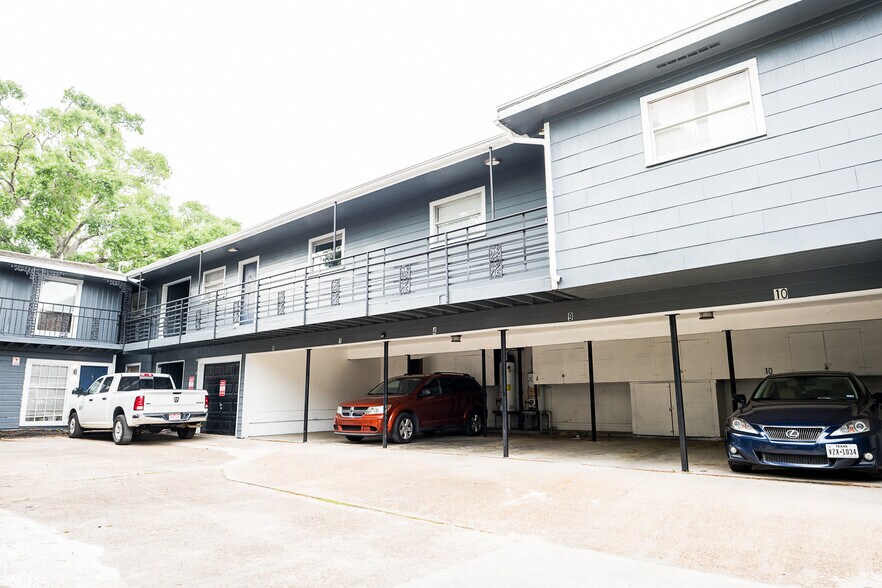 Montrose Multi Family 3.8% interest rate portefeuille de 2 biens à vendre sur LoopNet.fr - Photo de l’immeuble – Image 1 sur 6