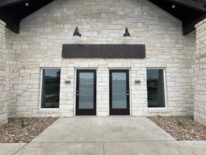 2631-2641 Gattis School Rd, Round Rock, TX à louer Photo de l’immeuble– Image 2 sur 12