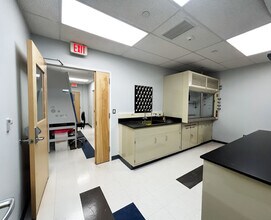 401 Professional Dr, Gaithersburg, MD à louer Photo intérieure– Image 2 sur 10