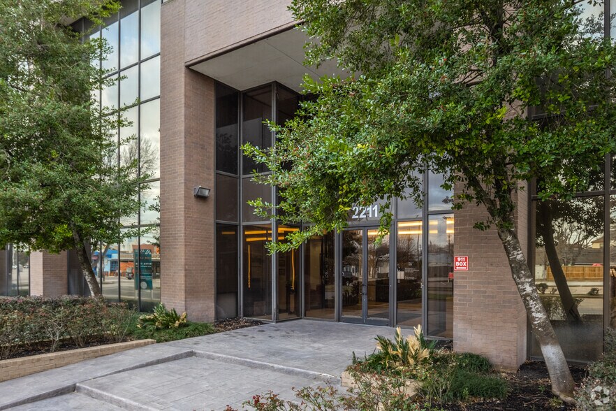 2211 Norfolk St, Houston, TX à louer - Photo de l’immeuble – Image 3 sur 9