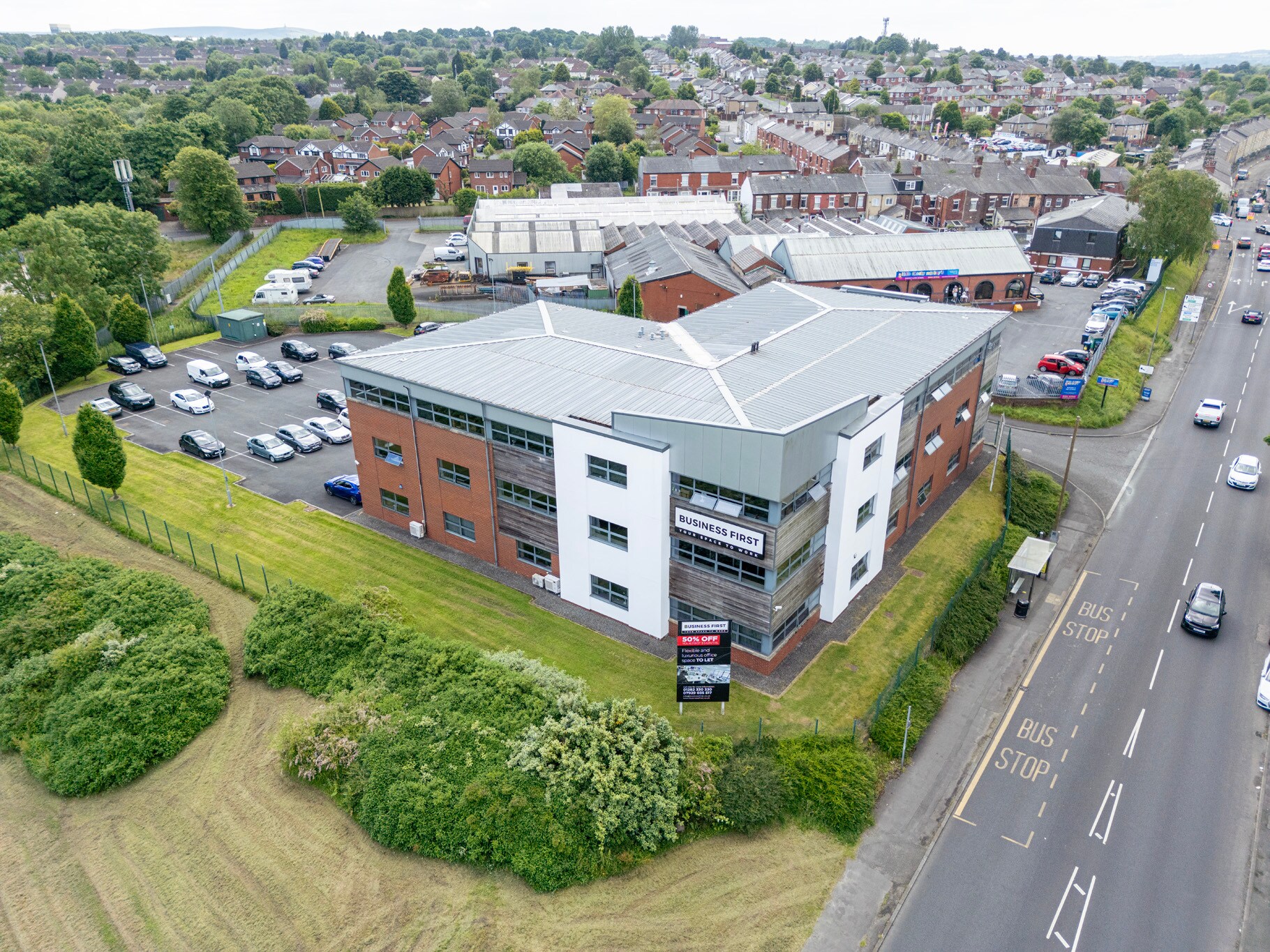 Accrington Rd, Blackburn à louer Photo principale– Image 1 sur 39