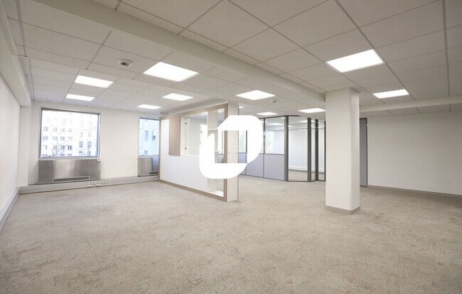 Plus de détails pour Bureau à vendre