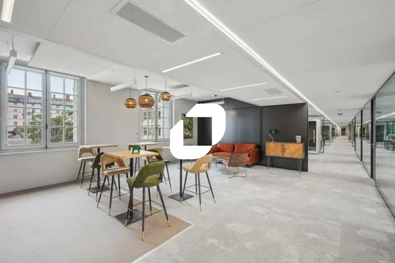 Bureau dans Lyon à louer - Photo de l’immeuble – Image 1 sur 14