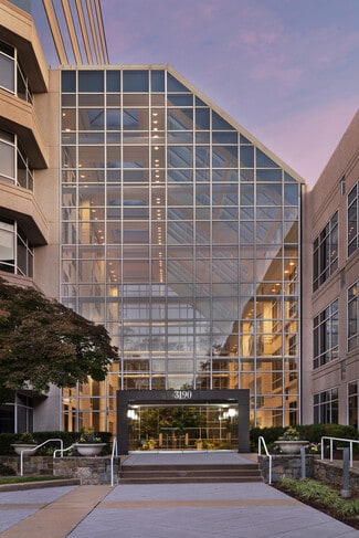 Plus de détails pour 3190 Fairview Park Dr, Falls Church, VA - Bureau à louer