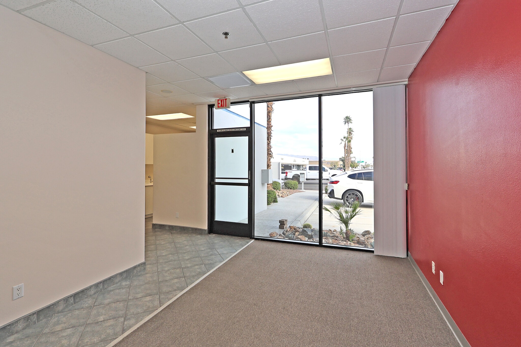 39665 Entrepreneur Ln, Palm Desert, CA à louer Photo intérieure– Image 1 sur 10