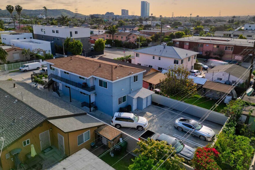 5459 Carlin St, Los Angeles, CA à vendre - Photo de l’immeuble – Image 3 sur 23
