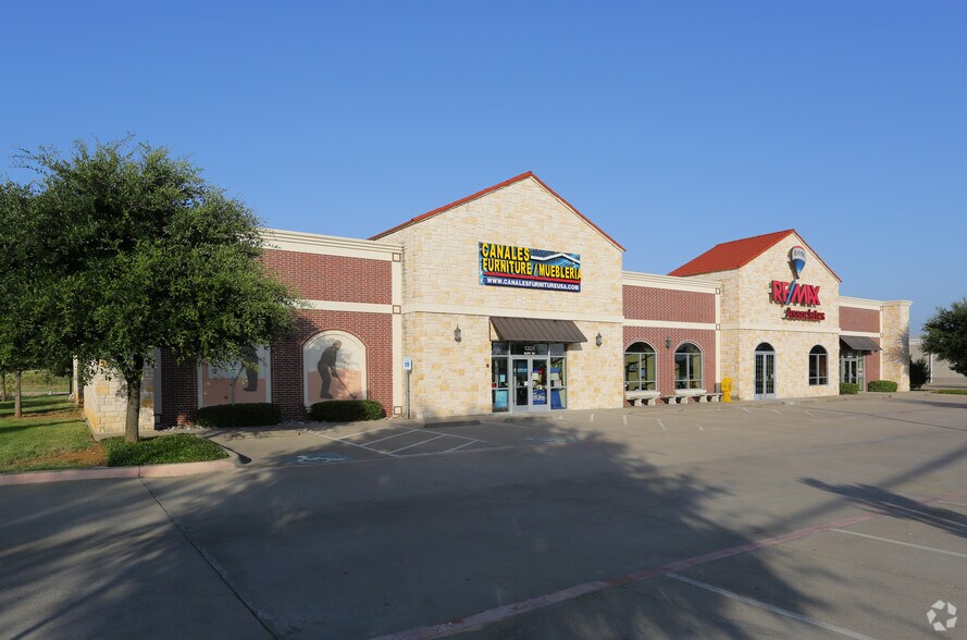 1301 Highway 287 N, Mansfield, TX à louer - Photo principale – Image 1 sur 3