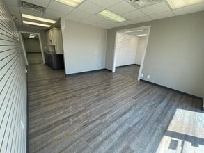 4817 N 56th St, Lincoln, NE à louer Photo intérieure– Image 2 sur 6