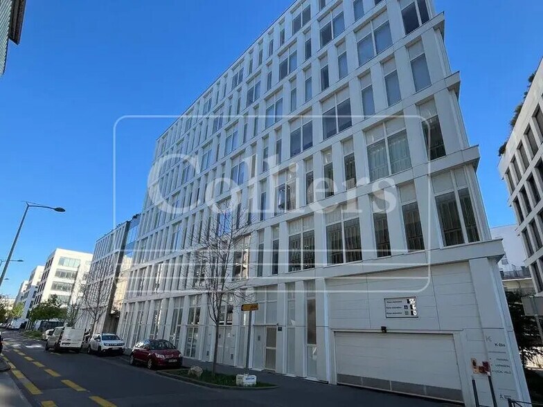 4 Rue Maurice Moissonnier, Vaulx-en-Velin à louer - Photo de l’immeuble – Image 2 sur 21