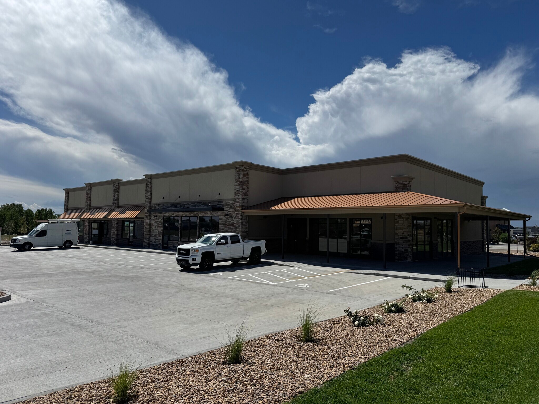 3308 37th St, Evans, CO à louer Photo de l’immeuble– Image 1 sur 4