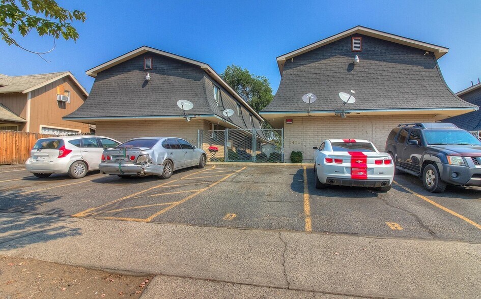 1403 Roosevelt Ave, Yakima, WA à vendre - Photo de l’immeuble – Image 2 sur 12