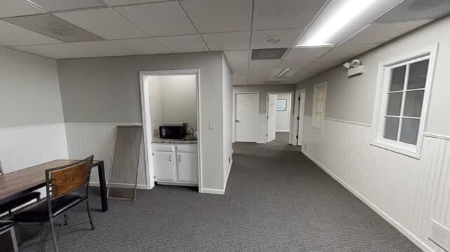 110 S Hager Ave, Barrington, IL à louer - Vidéo sur l’annonce professionnelle – Image 2 sur 53