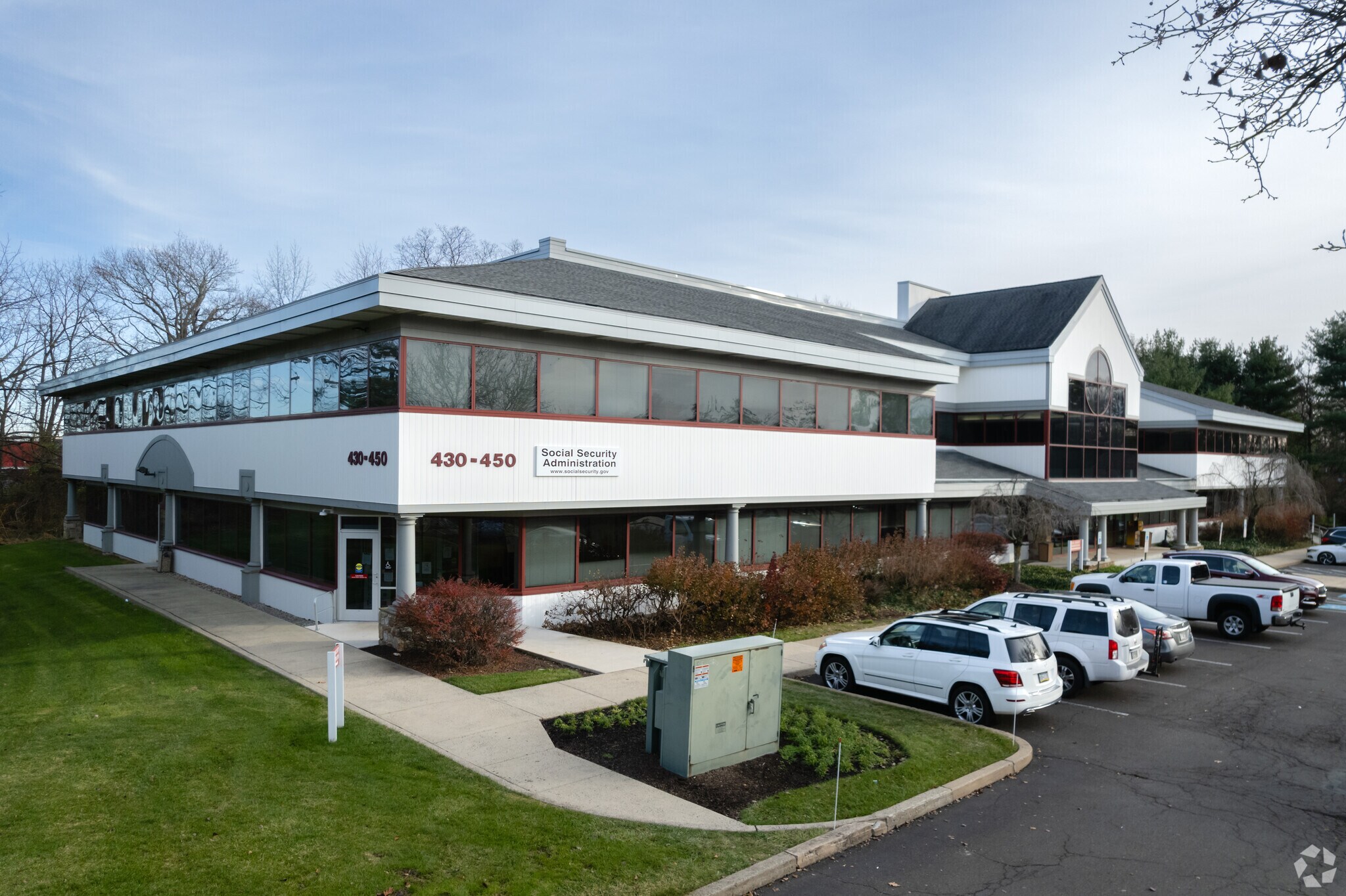 430-450 Lincoln Hwy, Fairless Hills, PA à louer Photo principale– Image 1 sur 8