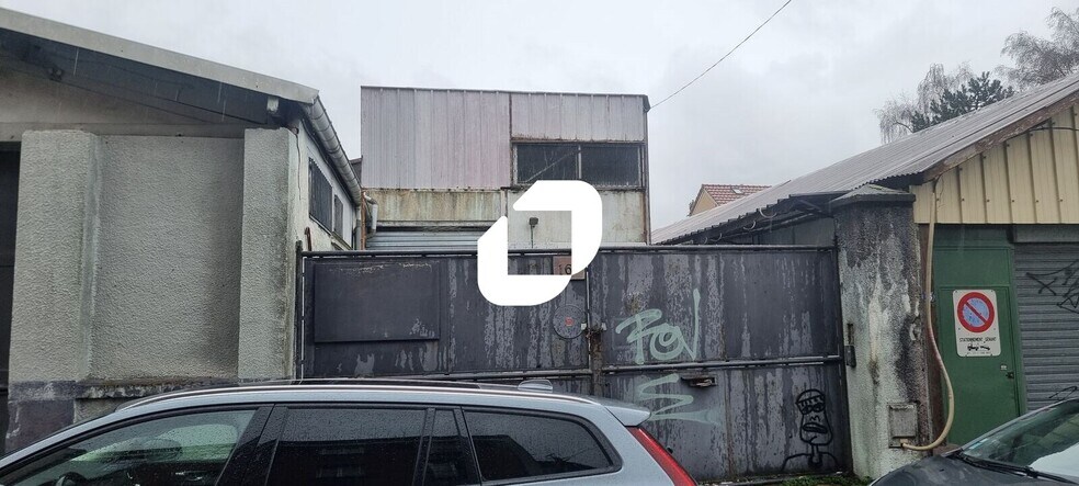 Local d’activités dans Montreuil à louer - Photo de l’immeuble – Image 3 sur 6