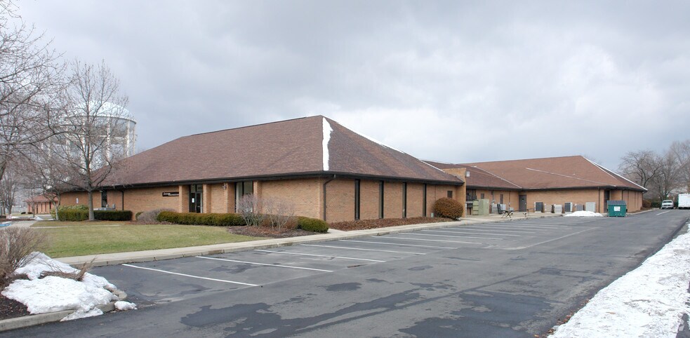 4666-4678 Larwell Dr, Columbus, OH à louer - Photo de l’immeuble – Image 2 sur 7