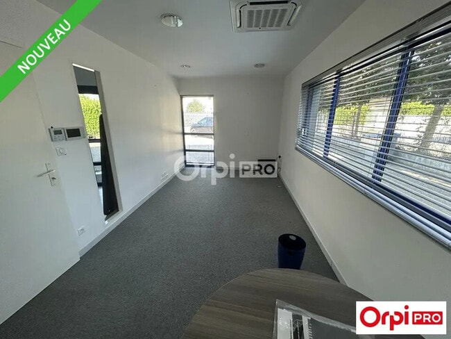 Plus de détails pour Bureau à vendre