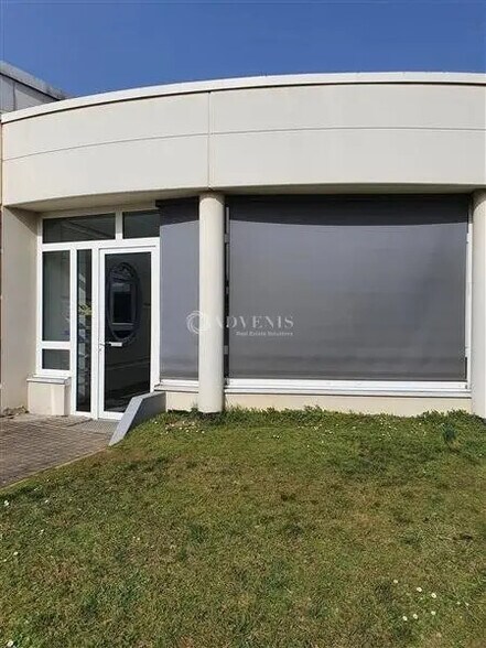 Local d'activités dans Ludres à vendre - Photo de l’immeuble – Image 2 sur 11