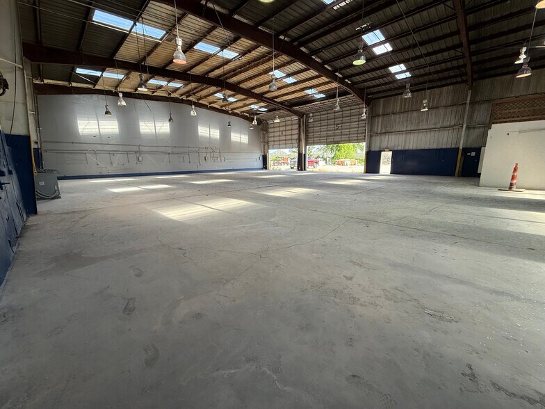 1505 Brittmoore Rd, Houston, TX à louer - Photo de l’immeuble – Image 2 sur 8