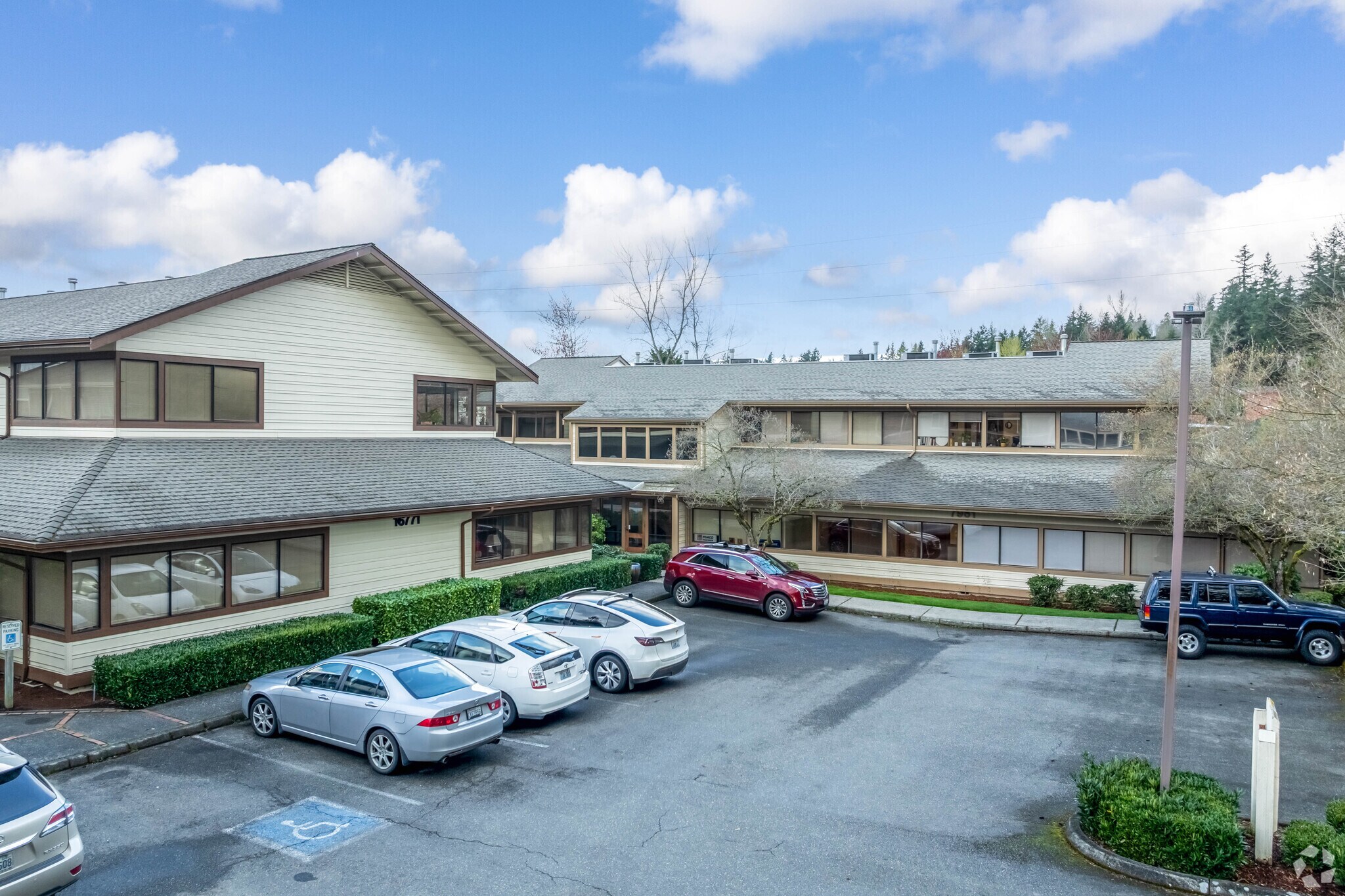 7981 168th Ave NE, Redmond, WA à louer Photo de l’immeuble– Image 1 sur 19