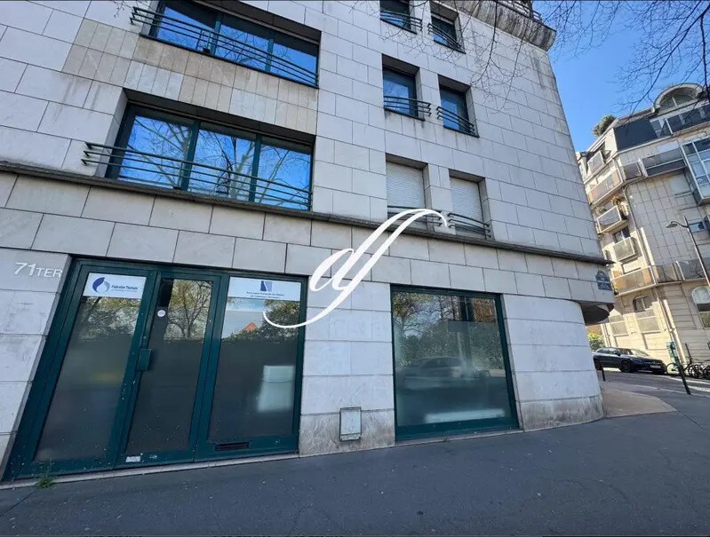 Local commercial dans Paris à louer Photo de l’immeuble– Image 1 sur 6