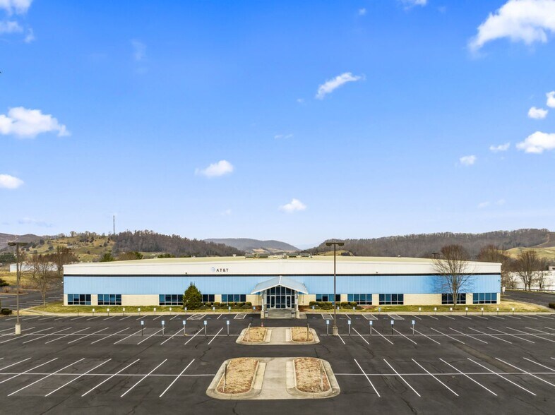 978 Regional Park Rd, Lebanon, VA à vendre - Photo de l’immeuble – Image 1 sur 24