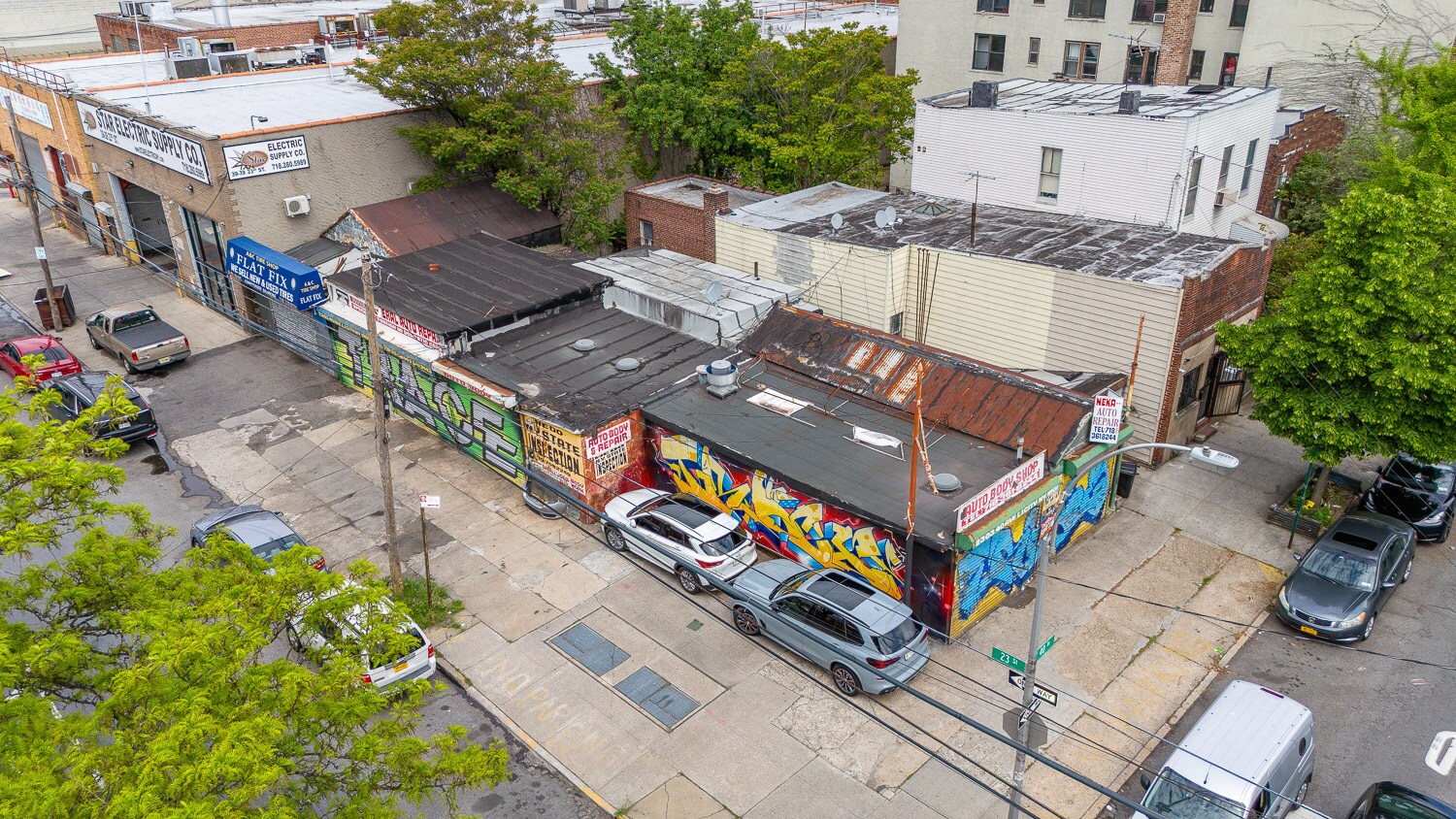 2303 40th Ave, Long Island City, NY à louer Photo principale– Image 1 sur 12