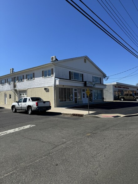 606 Ocean Rd, Point Pleasant Boro, NJ à louer - Photo principale – Image 1 sur 6