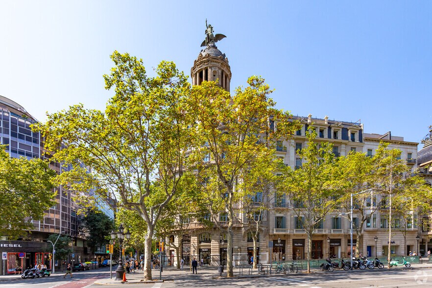 Passeig de Gràcia, 21, Barcelone, Barcelona à louer - Photo de l’immeuble – Image 3 sur 4