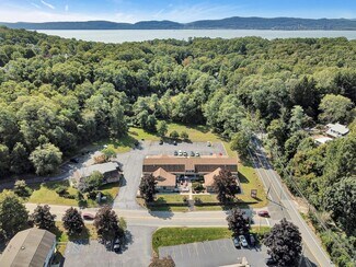 Plus de détails pour 1 Baltic Pl, Croton On Hudson, NY - Local commercial à vendre