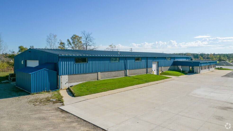 5943 Michigan Rd, Dimondale, MI à vendre - Photo de l’immeuble – Image 2 sur 9