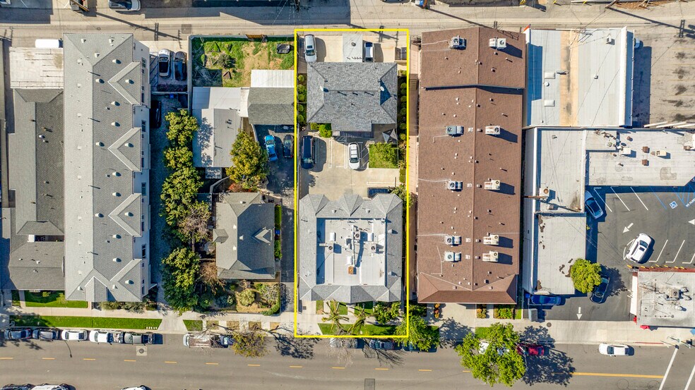 335-337 E Providencia Ave, Burbank, CA à vendre - Photo de l’immeuble – Image 3 sur 19