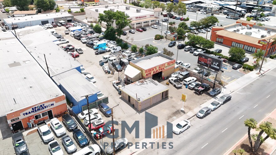 13516 Lakewood Boulevard, Bellflower, CA à louer - Photo de l’immeuble – Image 3 sur 4