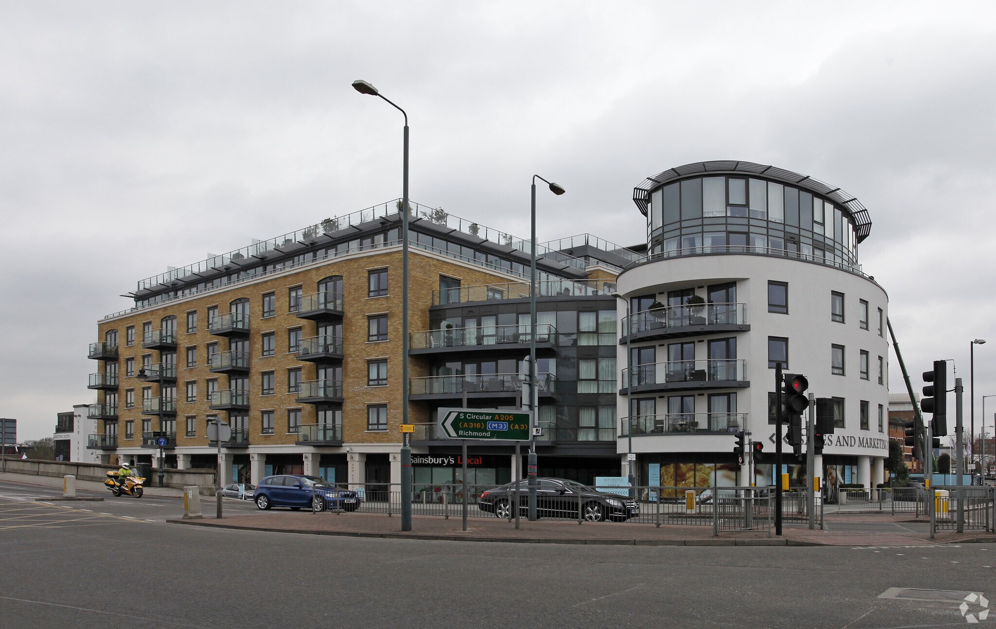 Kew Bridge Rd, Brentford à louer Photo principale– Image 1 sur 10
