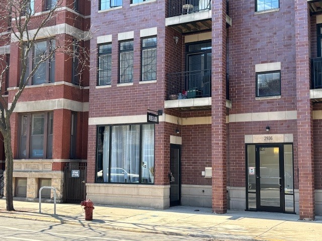2936 N Lincoln Ave, Chicago, IL à louer Photo de l’immeuble– Image 1 sur 3