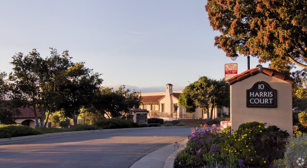 10 Harris Ct, Monterey, CA à vendre - Photo de l’immeuble – Image 2 sur 31