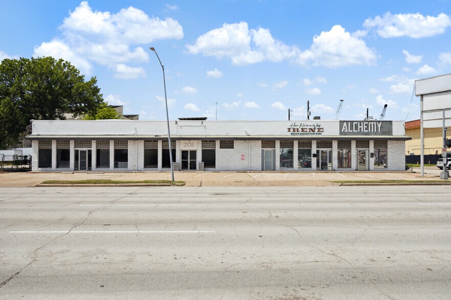 2102-2112 Pease St, Houston, TX à louer - Photo de l’immeuble – Image 1 sur 13