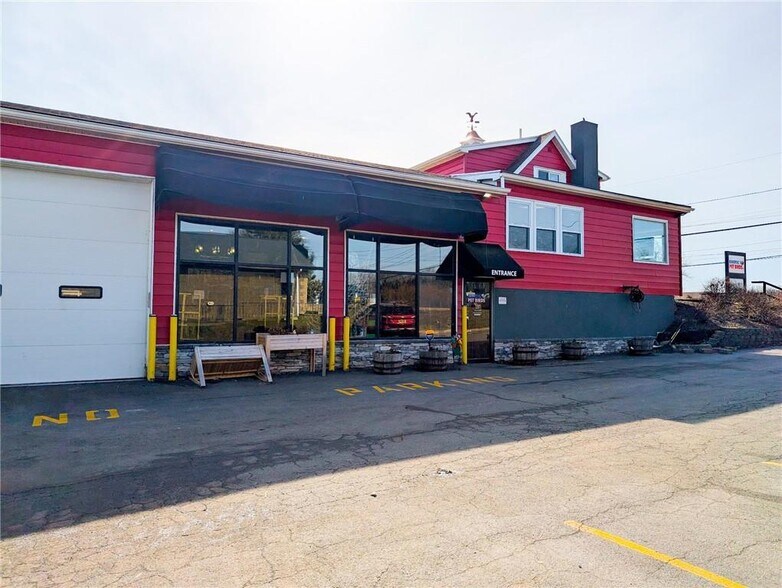 2138 Empire Blvd, Webster, NY à vendre - Photo de l’immeuble – Image 2 sur 15