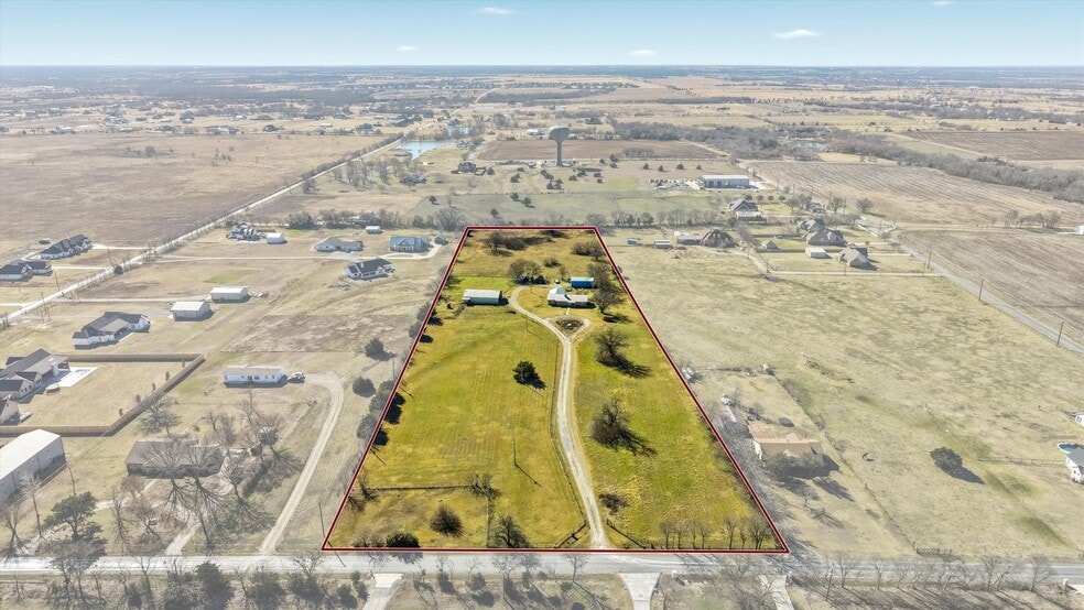 1264 McConnell Rd, Gunter, TX à vendre - Photo principale – Image 1 sur 23