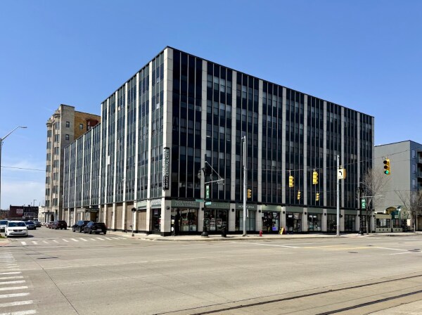 10 Peterboro St, Detroit, MI à vendre - Photo principale – Image 2 sur 12