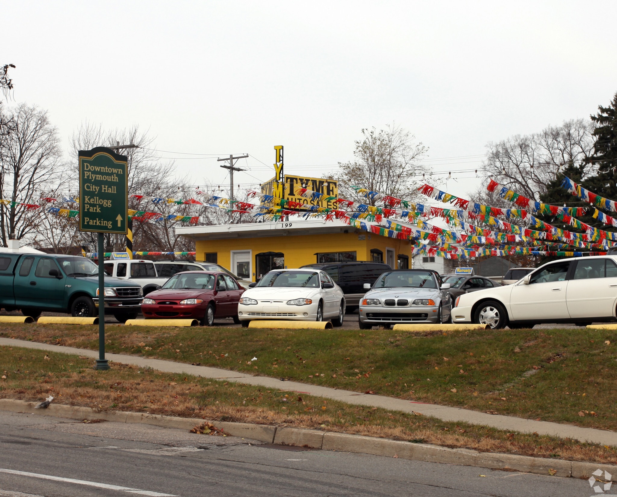 199 Plymouth Rd, Plymouth, MI à vendre Photo principale– Image 1 sur 3