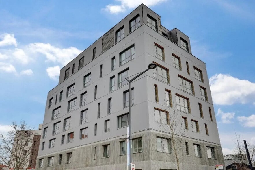 163 Avenue Jean Mermoz, Lyon à louer - Photo de l’immeuble – Image 2 sur 7