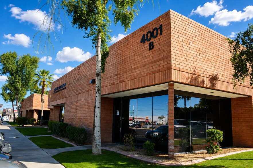 4013 E Broadway Rd, Phoenix, AZ à louer - Photo de l’immeuble – Image 3 sur 9