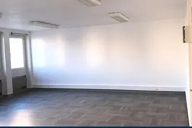 Bureau dans Créteil à louer - Photo de l’immeuble – Image 2 sur 2