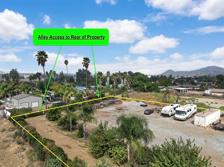 875 Clark St, Riverside, CA à vendre - Photo de l’immeuble – Image 2 sur 6
