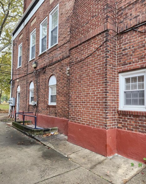 2979 Yorkship Sq, Camden, NJ à louer - Photo de l’immeuble – Image 2 sur 9