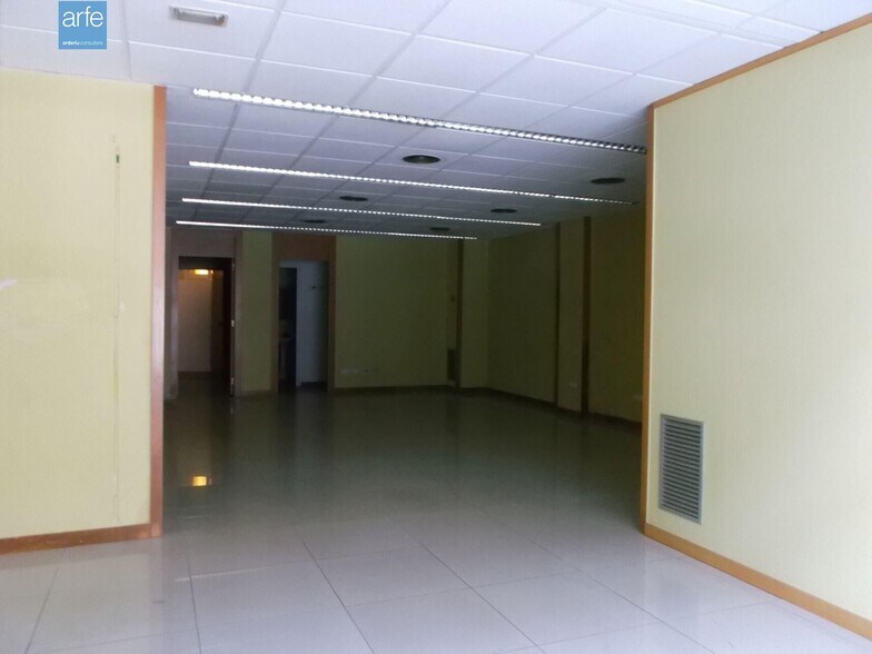 Immeuble residentiel dans Manresa, Barcelona à vendre - Photo intérieure – Image 3 sur 23
