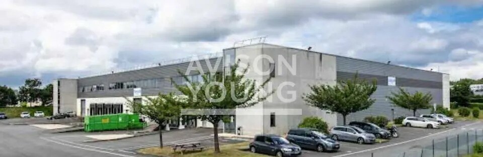 Local d’activités dans Lieusaint à louer Photo de l’immeuble– Image 1 sur 4