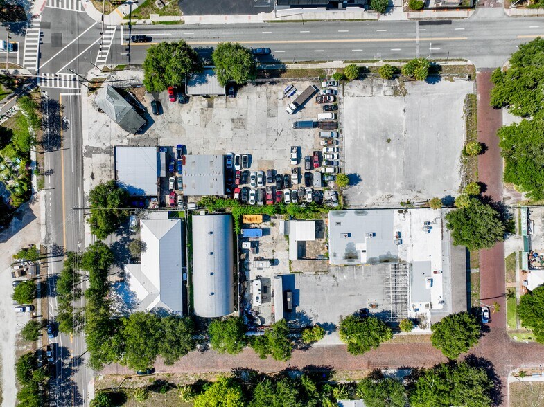 2221 5th Ave S, Saint Petersburg, FL à louer - Photo de l’immeuble – Image 2 sur 14