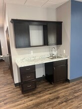 1000 N Opdyke Rd, Auburn Hills, MI à louer Photo intérieure– Image 2 sur 10